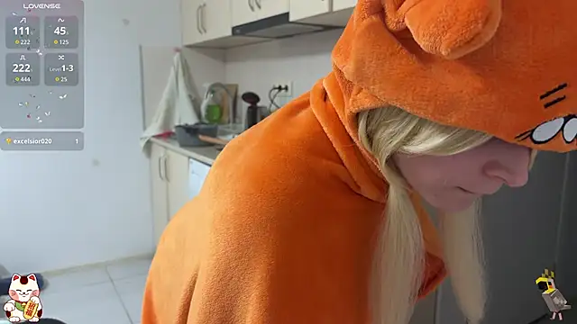 ShiroiFubuki online show from December 3, 7:05 pm