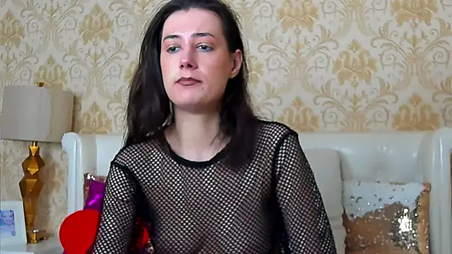 JuliaHunts online show from January 8, 6:17 am