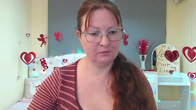 VanessaHotts online show from February 10, 7:22 am