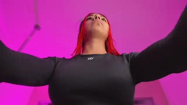 Emmily Savage online show from October 21, 11:47 am