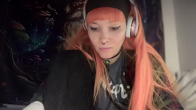 FRRANNKIE online show from December 20, 2:54 pm