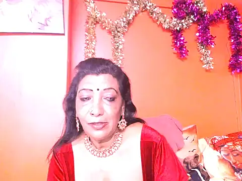 indiansarika65 online show from January 18, 3:03 am