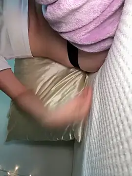 Natur4lBeautyb33 online show from October 2, 1:05 pm