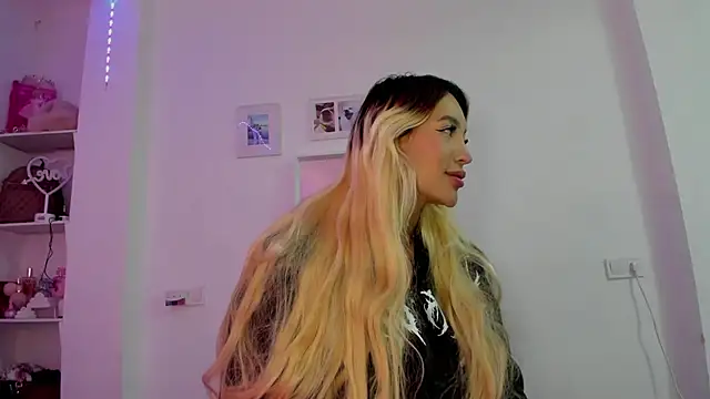  viioletweekend  online show from December 4, 11:16 pm