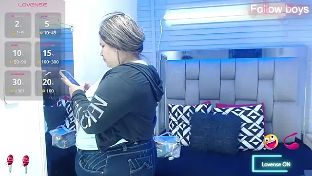 evelin zaens online show from October 2, 4:28 am