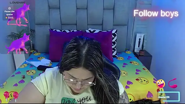 evelin zaens online show from December 1, 4:49 am