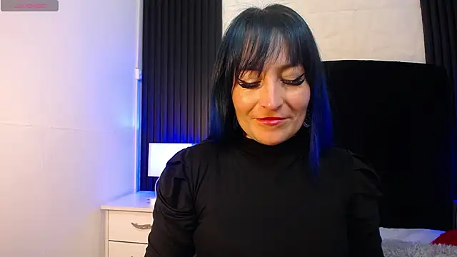 alicia moom online show from October 15, 7:38 pm