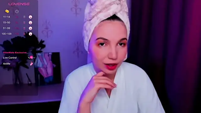 KindHazelHere  online show from October 29, 10:30 am