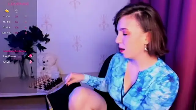 KindHazelHere  online show from November 5, 12:10 pm