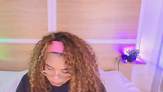  nickypurple  online show from February 23, 7:02 pm