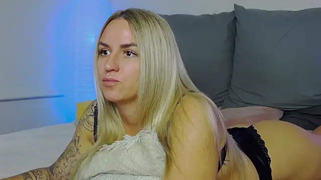 SofiJames online show from September 24, 7:07 am