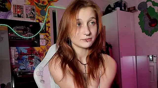 Sunny Mouse  online show from November 24, 4:09 pm