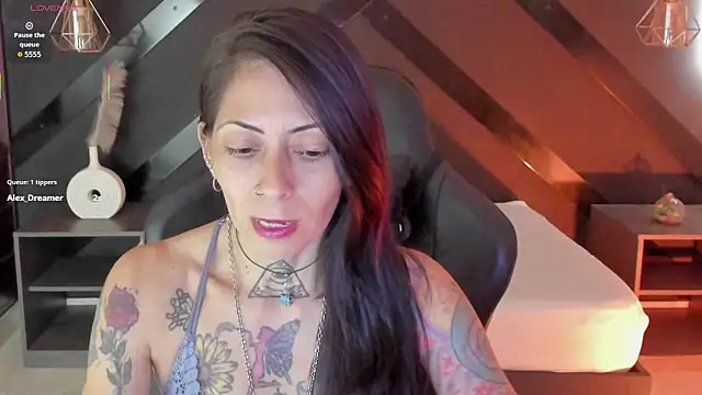 dark gotica online show from February 2, 7:13 pm