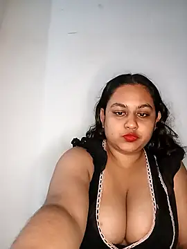 bumblebeegirl online show from November 9, 8:27 pm