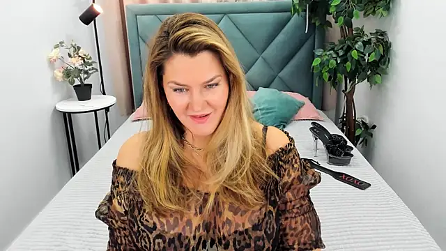 Adele Russo online show from September 14, 4:16 pm