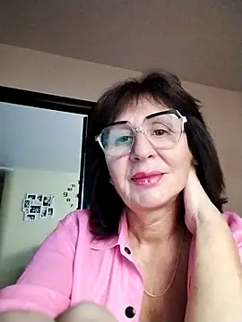 AlbinaXPretty online show from September 18, 8:13 am