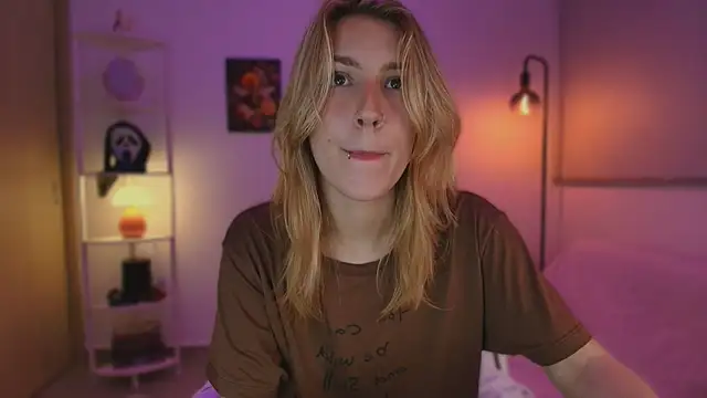 Dakotaa  online show from October 31, 5:09 am