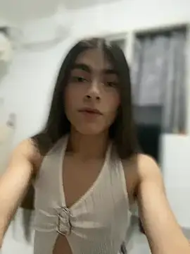 Snapshot of valendoll chatting on October 22, 3:11 am valendoll online show from October 22, 3:11 am
