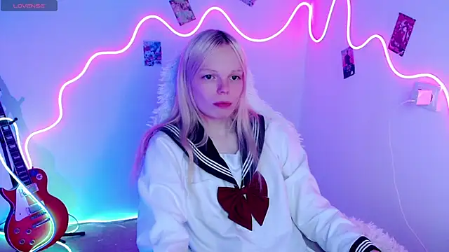 Emily Nyaffee online show from September 27, 10:17 pm