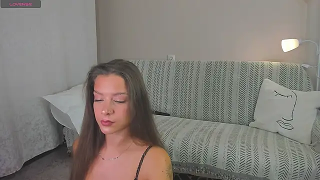 Alice hailey  online show from September 26, 8:28 pm