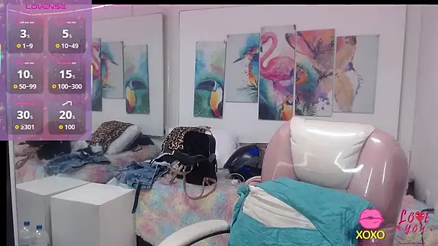 Snapshot of alegriamartinez chatting on October 22, 7:19 pm alegriamartinez online show from October 22, 7:19 pm