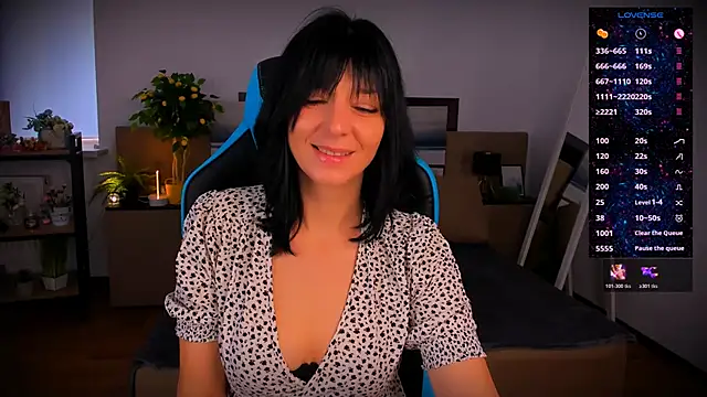  Kelly   online show from October 22, 6:07 am