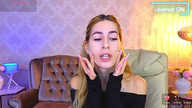 Sexy Lava online show from November 1, 6:39 am