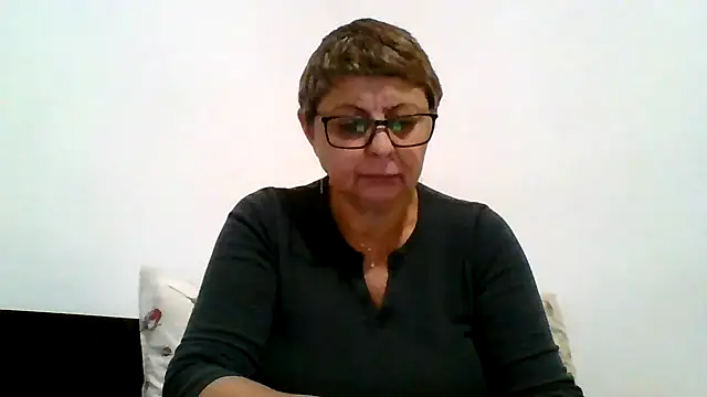 roseblak42 online show from November 3, 4:55 pm