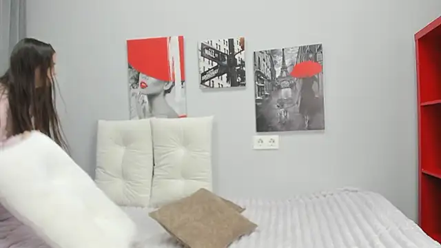 Tiny JuJu online show from February 16, 1:16 am