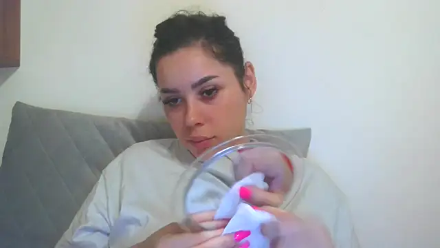 LovelyJulliette online show from December 5, 2:29 pm