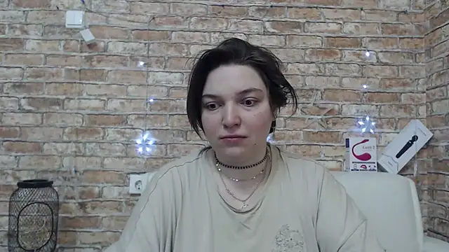 Amelia Kiss  online show from March 3, 12:49 am