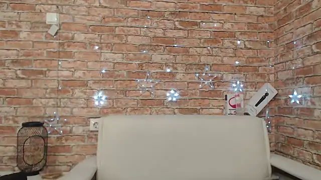 Amelia Kiss  online show from February 6, 1:09 am