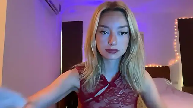 SirenaBelle online show from November 13, 12:53 am