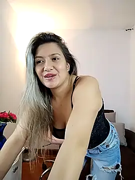 valeriahunter1 online show from October 19, 11:29 pm