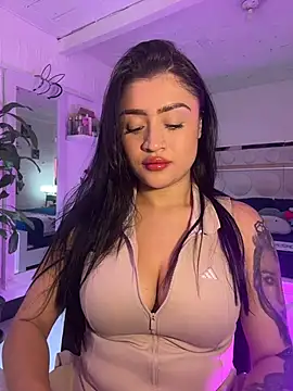 lucianaroy online show from February 18, 7:13 pm