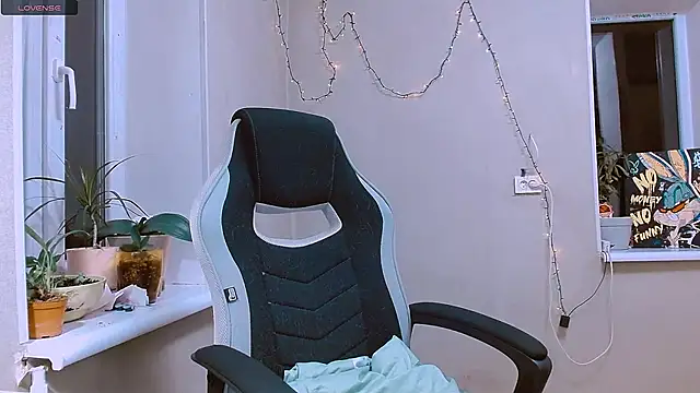 RosaJil online show from December 2, 3:47 pm