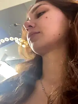 QuitieLia online show from November 26, 8:48 am