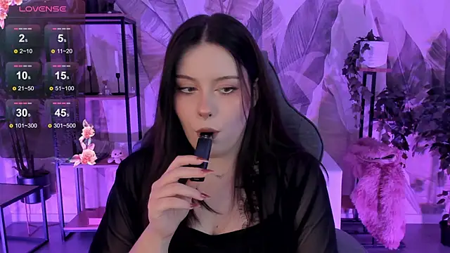 CoralineKeyns online show from September 21, 5:39 am