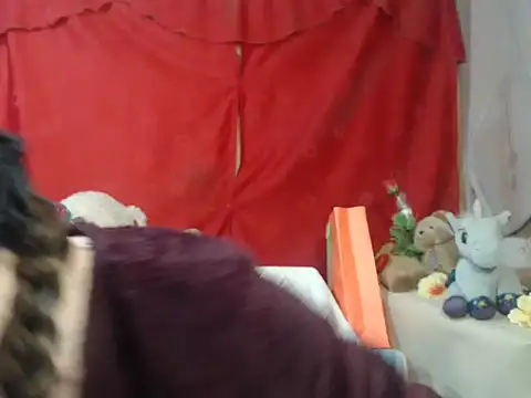 hottieperla online show from October 14, 6:43 pm