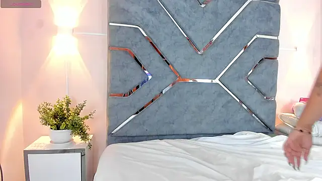 LucciaPorter online show from January 14, 10:04 pm