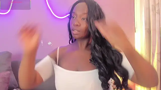 lanna bx online show from October 13, 7:05 pm