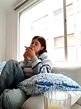 sara winehouse1 online show from October 19, 8:55 pm