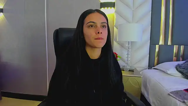 ChloeHarper  online show from February 11, 11:44 am