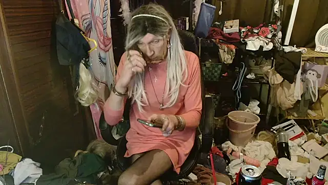 Ombeline1 online show from January 8, 6:34 pm