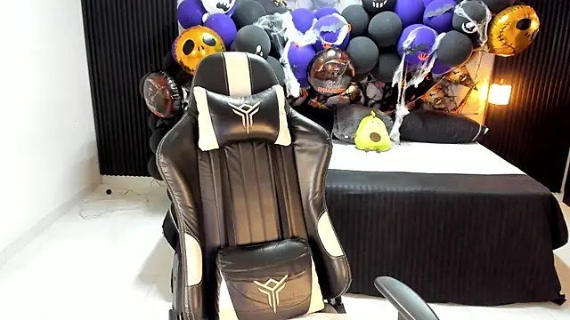 Ivy 16 online show from October 28, 12:11 pm