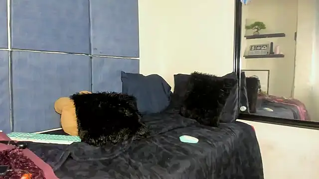 Ebonydollxx online show from November 22, 8:00 pm