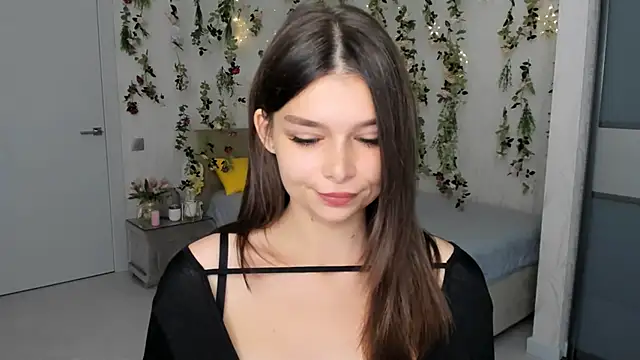 ContinentOfTranquility online show from October 9, 1:32 am