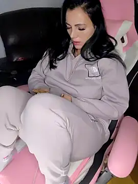 ReiyaRey online show from October 31, 12:45 am