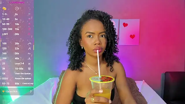 EmmaSmith06 online show from September 12, 5:53 pm