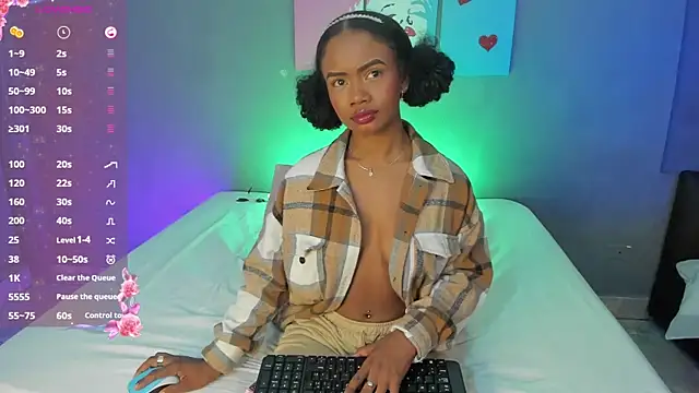 EmmaSmith06 online show from October 8, 5:39 pm